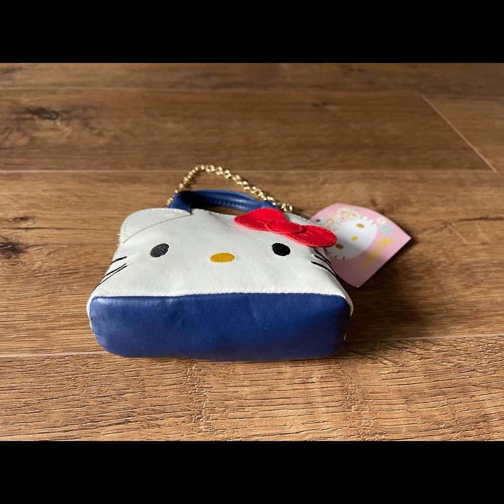 HELLO KITTY-NWT Mini Faux Leather Handbag - Picture 3 of 12